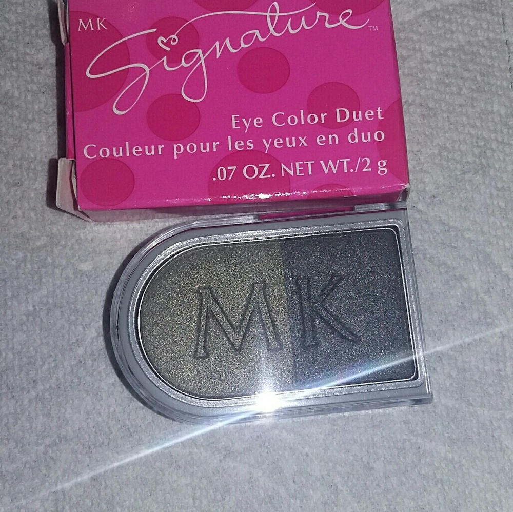 Mary Kay Onyx eyeshadow